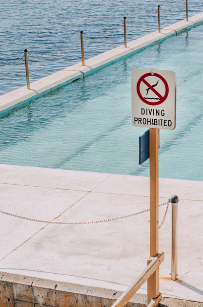 DIVING PROHIBITED I